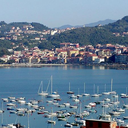 Casa Flora Βίλα San Terenzo Δωμάτιο φωτογραφία
